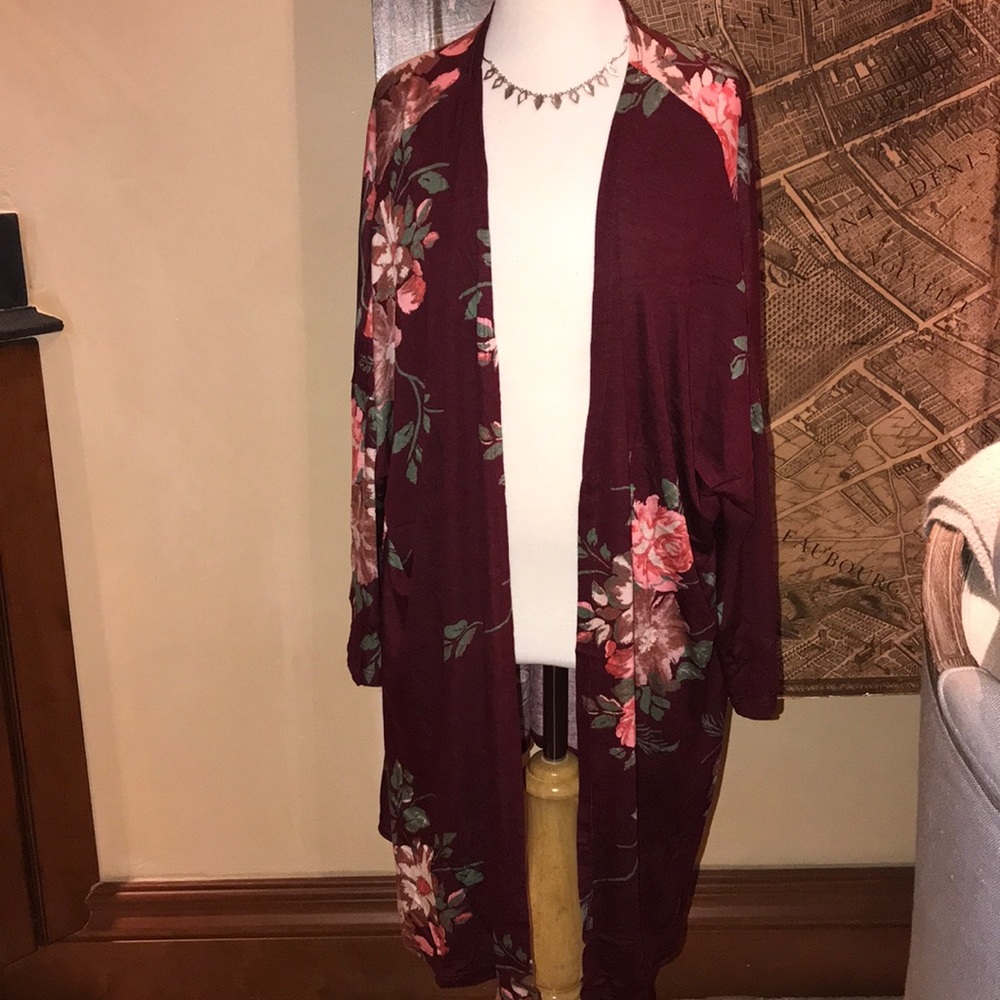 OMG Burgundy floral kimono top S NEW - Picture 5 of 6